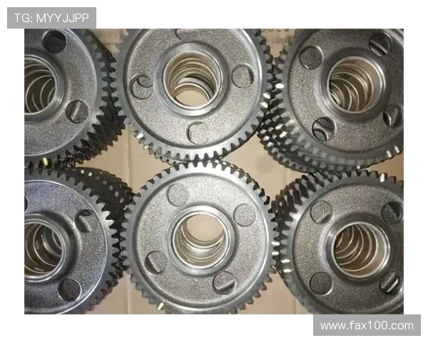 挖掘机水泵皮带轮跳动检查